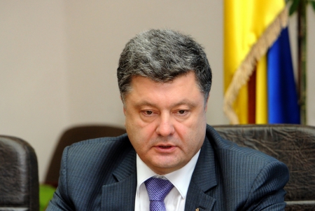 Президент Украины Петр Порошенко призвал РФ вывести войска