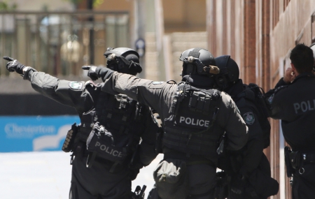 В центре Сиднея исламист захватил магазин-кафе с заложниками