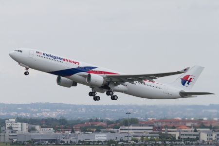 Сотрудница малазийского банка ограбила пассажиров пропавшего самолета