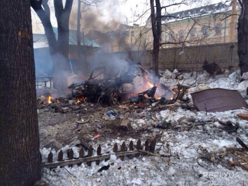 Сепаратисты продолжают активно обстреливать жилые дома в Дебальцево 
