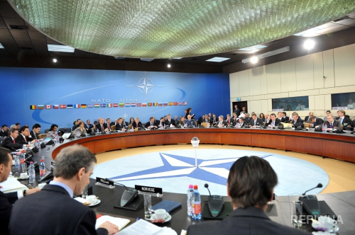 НАТО имеет доказательства поставки Россией оружия сепаратистам 