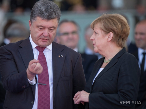 Порошенко обсудил с Меркель и Олландом ситуацию по Мариуполю