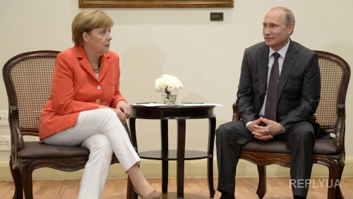 Меркель призывает президента РФ к давлению на боевиков