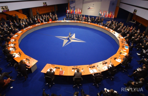 Очередная встреча членов НАТО посвящена обсуждению угроз мировому порядку, в частности – России