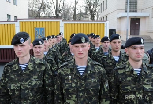 Для размещения военных, выведенных из Крыма, уже предоставлены 112 объектов