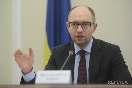 Арсений Яценюк посоветовал предпринимателям гнать в шею тех, кто пришел с незаконной проверкой