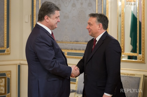 Президент заручился поддержкой Венгрии на случай нарушения Минских договоренностей