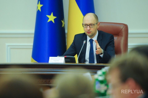 Арсений Яценюк поднял вопрос о поставке электроэнергии на оккупированные террористами территории