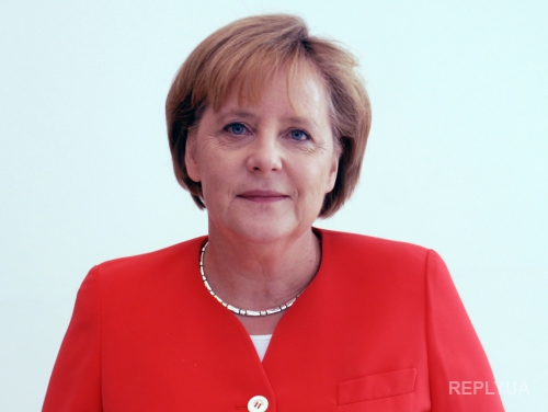 Жолквер: Меркель спокойно отнесется к решению конфликта на Донбассе мирным путем в течение десятков лет