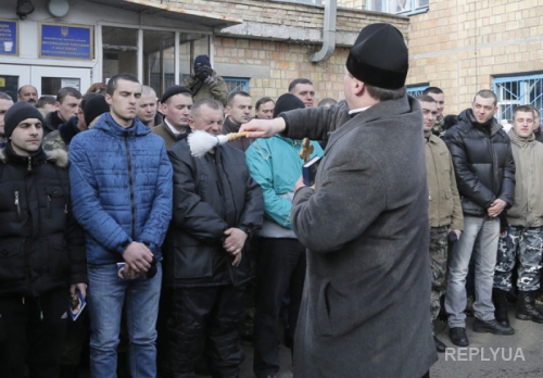 Военком в Луганской области брал взятки с призывников
