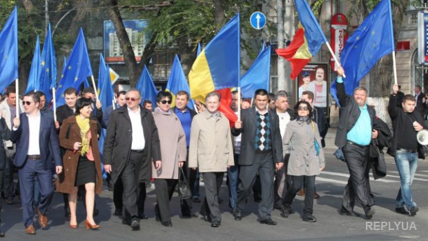 В Молдове народ вышел на демонстрацию против коррупции во власти