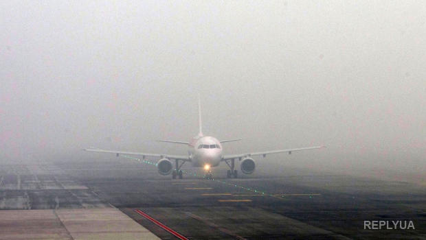 Из-за тумана самолет с трудом приземлился. Есть пострадавшие