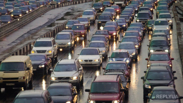 2000 российских автомобилей ждут своей очереди на паром, чтоб попасть в Крым