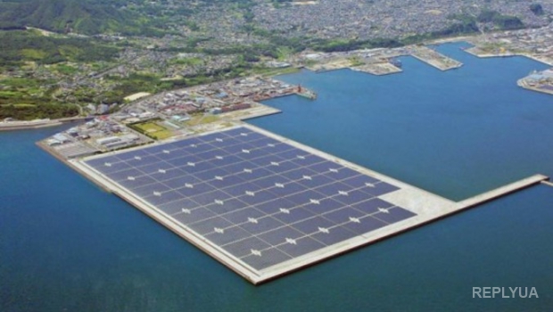 Япония запустила две плавучие электростанции на солнечных батареях