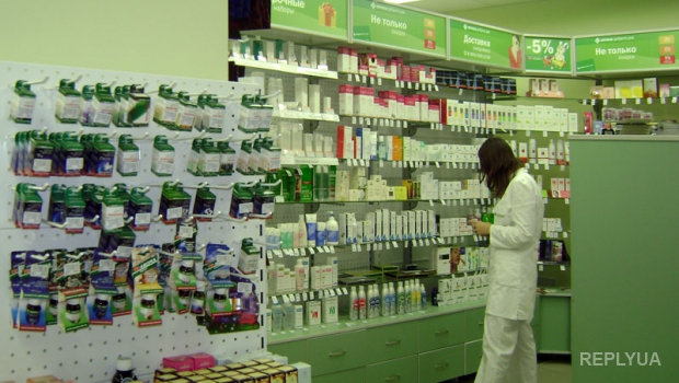 АМКУ порекомендовал фармацевтам снизить цены в аптеках
