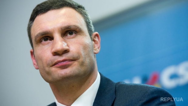 Виталий Кличко отрицает финансовые связи с Фирташем