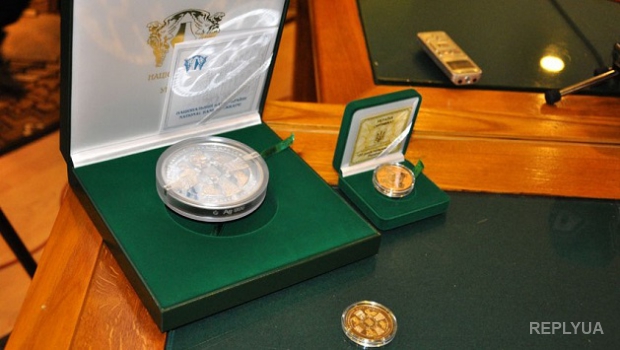 К годовщине Победы Нацбанк Украины выпустил символичные монеты