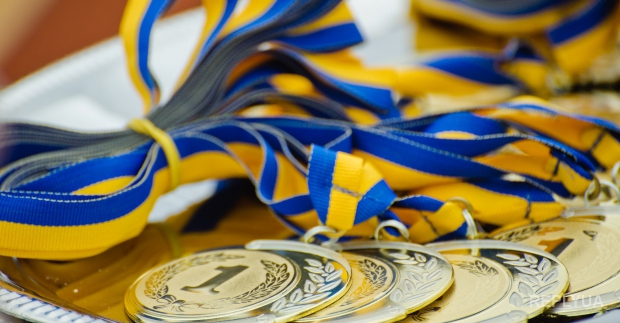Золото чемпионата страны по вольной борьбе досталось спортсменам из Харькова