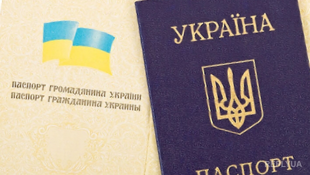 Эксперт: в Крыму так и не нашлось добровольцев на получение российского гражданства
