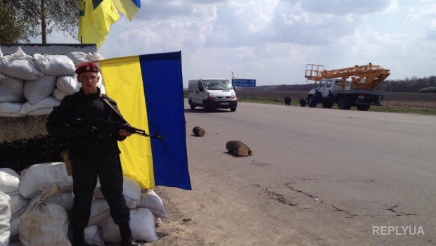 Украинские пограничники задержали крытые фуры