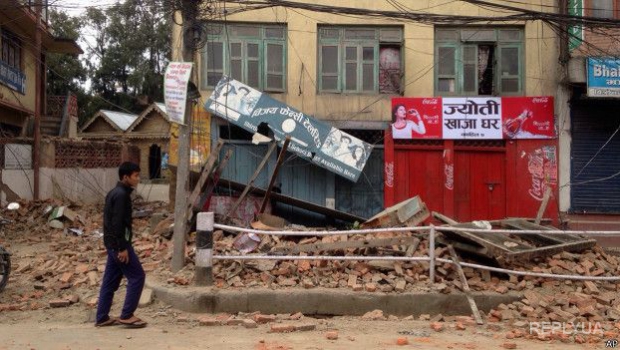 Непал просит помощи: нужно временное жилье и хлеб
