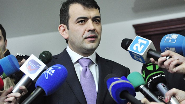 Премьер-министр Молдовы шантажирует президента