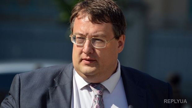 Геращенко прокомментировал конфликт Яценюка и Кихтенко