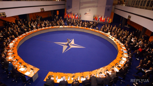 Соцопрос: украинцы постепенно теряют интерес к вступлению в НАТО