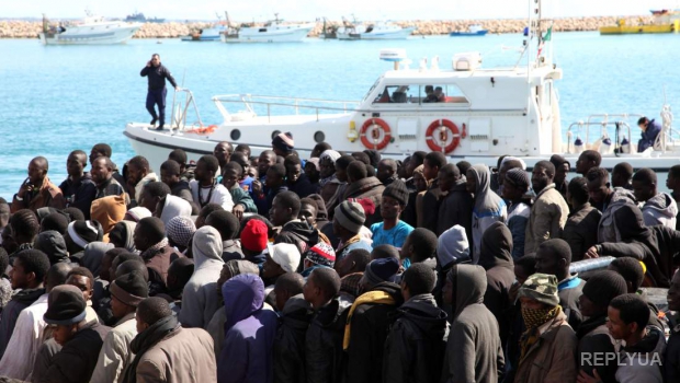 Дональд Туск: из Греции и Италии мигранты будут переселены