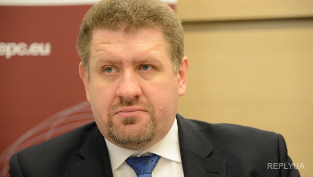 Эксперты озвучили предположительные причины отставки Луценко