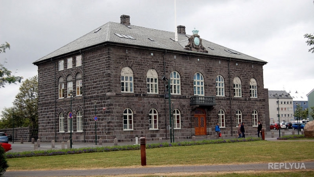 Парламент Исландии разрешил богохульствовать