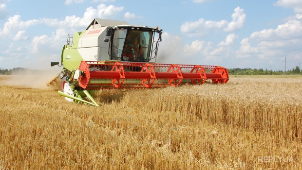 Украина не собирается помогать Крыму собирать урожай своей сельхозтехникой