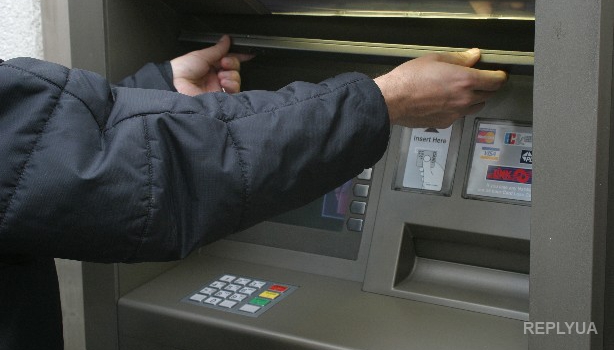 Будьте бдительны: работает новая схема мошенничества с банкоматами
