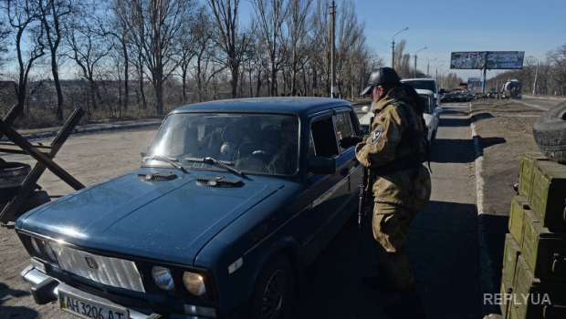 На пропускных пунктах Донбасса задержали азербайджанцев с контрабандой