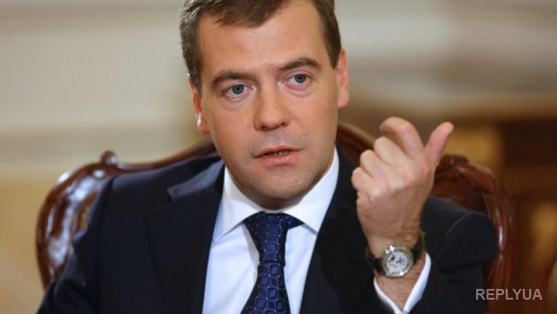 Медведев нашел виновных в «гражданской войне» в Украине