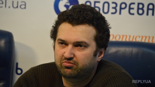 Голобуцкий: Украине нужно имитировать мирный процесс