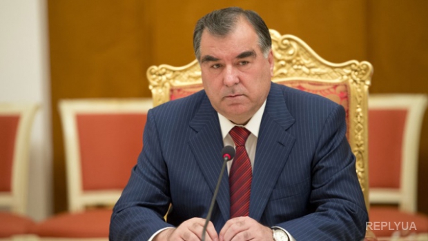 Президент Таджикистана призвал местных сушить сухари на два года вперед