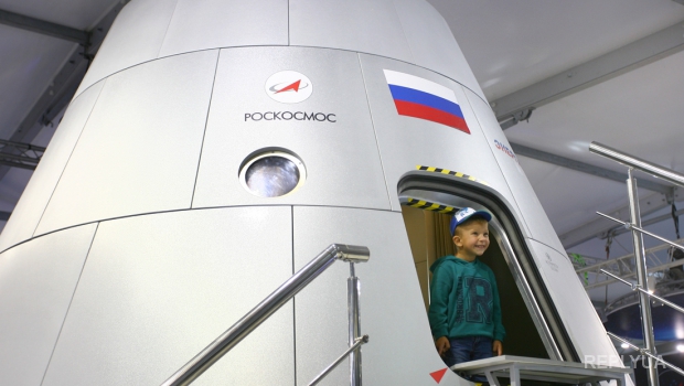 Путин приводит Воздушно-космические силы в боеготовность