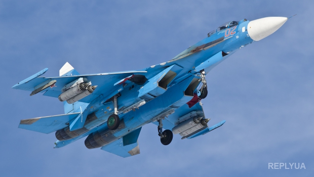 Яценюк: Украина закрыла свое воздушное пространство для российских самолетов