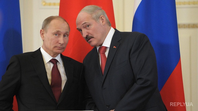Лукашенко напросился на приглашение в Москву