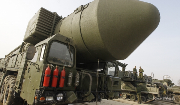 На российских учениях по тревоге подняли ракетные комплексы
