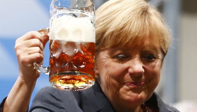 Эксперт: От подарка Меркель нужно отказаться