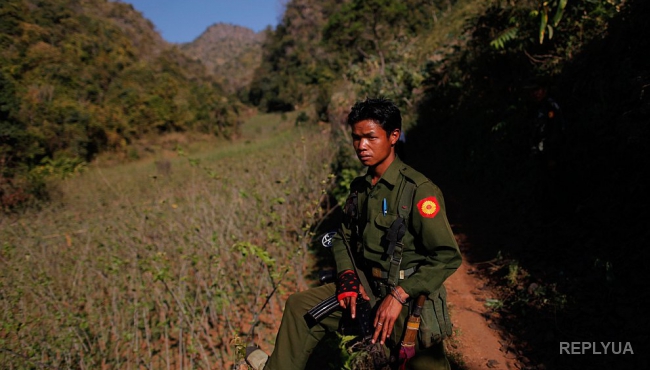 Правительство Мьянмы заключило перемирие с 8 вооруженными группировками
