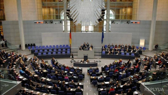 Немецкие депутаты ужесточили законы для мигрантов
