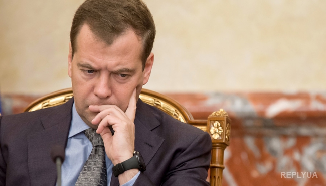 Медведев: Штаты продемонстрировали свою слабость перед Россией