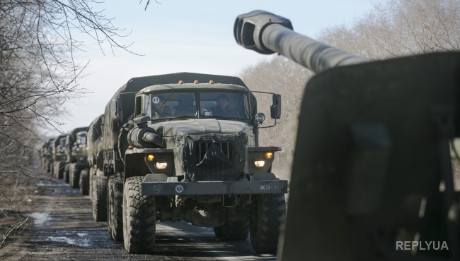 Вооружение отводит и украинская армия, и боевики — перемирие позволяет готовиться к отопительному сезону