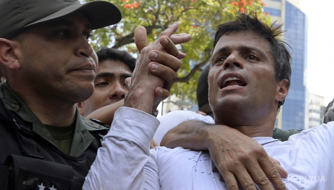 Засудивший венесуэльского оппозиционера прокурор бежал из страны и рассказал о давлении на него властей