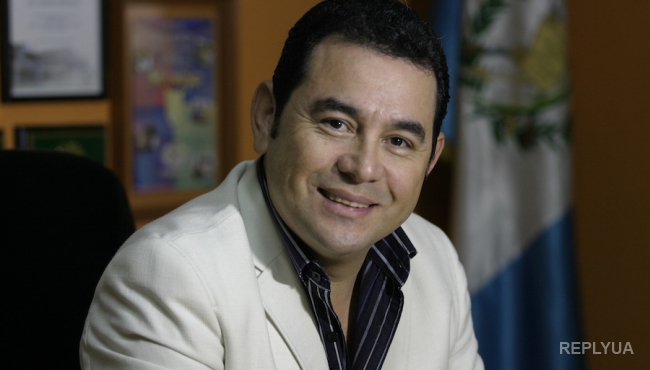 В Гватемале на выборах президента выиграл бывший комик