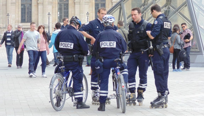 Во Франции арестовали 4 подозреваемых в организации терактов