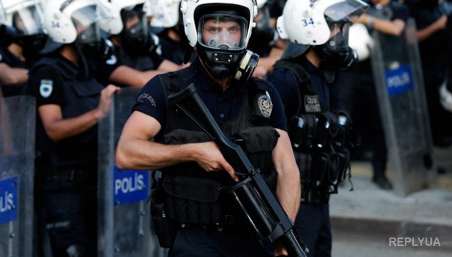 Турецкая полиция захватила террориста с поличным